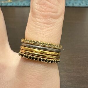Urban Outfitters Stack of 5 Rings - Size 7
